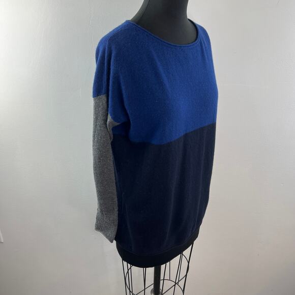 VINCE Blue Gray Black Sweater Wool Knit Round Neck Drop Shoulder Size X-Small XS - Picture 5 of 10